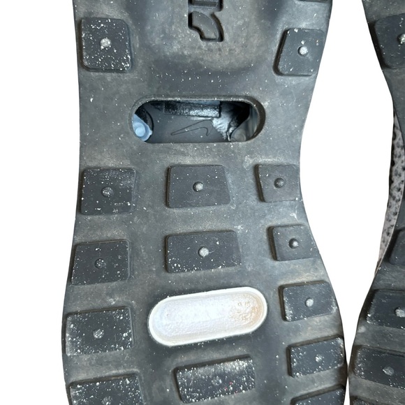 Nike Women’s AirMax Flyknit Racers size 8.5 EUC  black and white - Picture 4 of 6